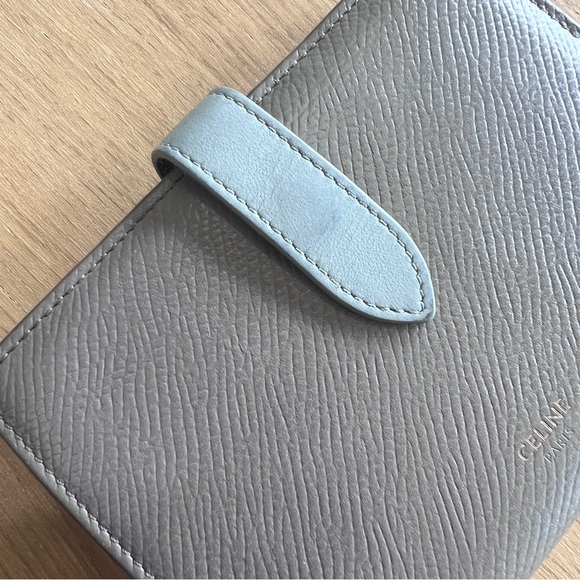 CELINE MEDIUM STRAP WALLET IN BICOLOUR GRAINED CALFSKIN - Picture 8 of 10